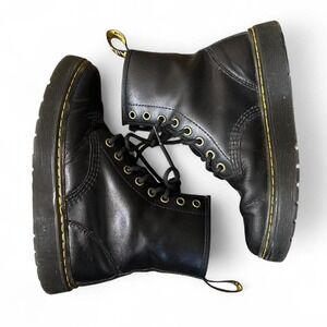 Black leather Dr. Martens boots Grunge Alt Goth Punk sz 5